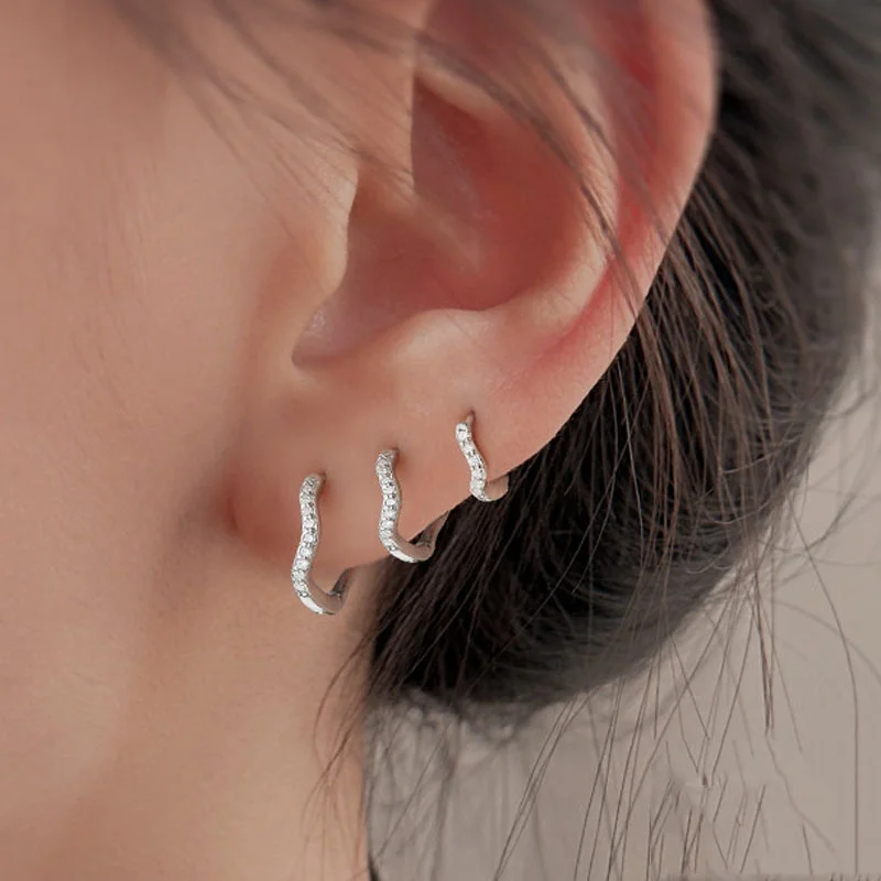 1Pcs Silver Color Minimal Wave Hoop Earrings Crystal Zirconia Small Huggie Thin Cartilage Earring Piercing Jewelry 2024 New