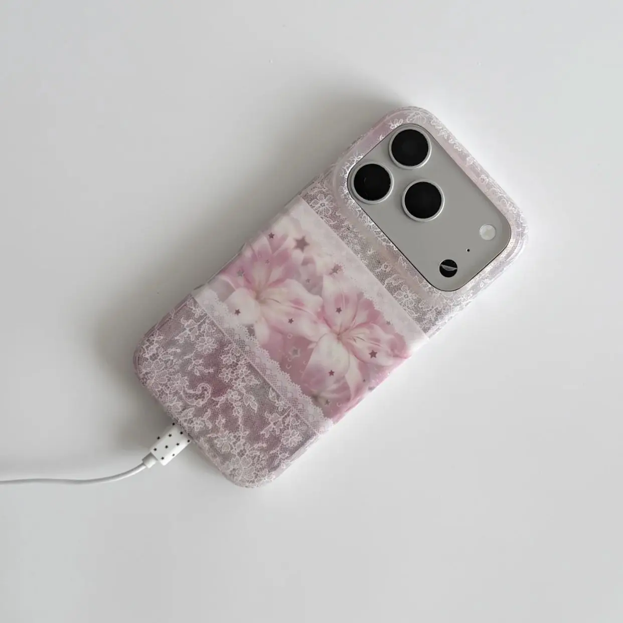 Coque de téléphone coréenne en dentelle rose motif fleur de lys pour iPhone Ultra 18 17 Air 16 15 14 13 12 11 Pro Max Mini Plus Y2K ﻿