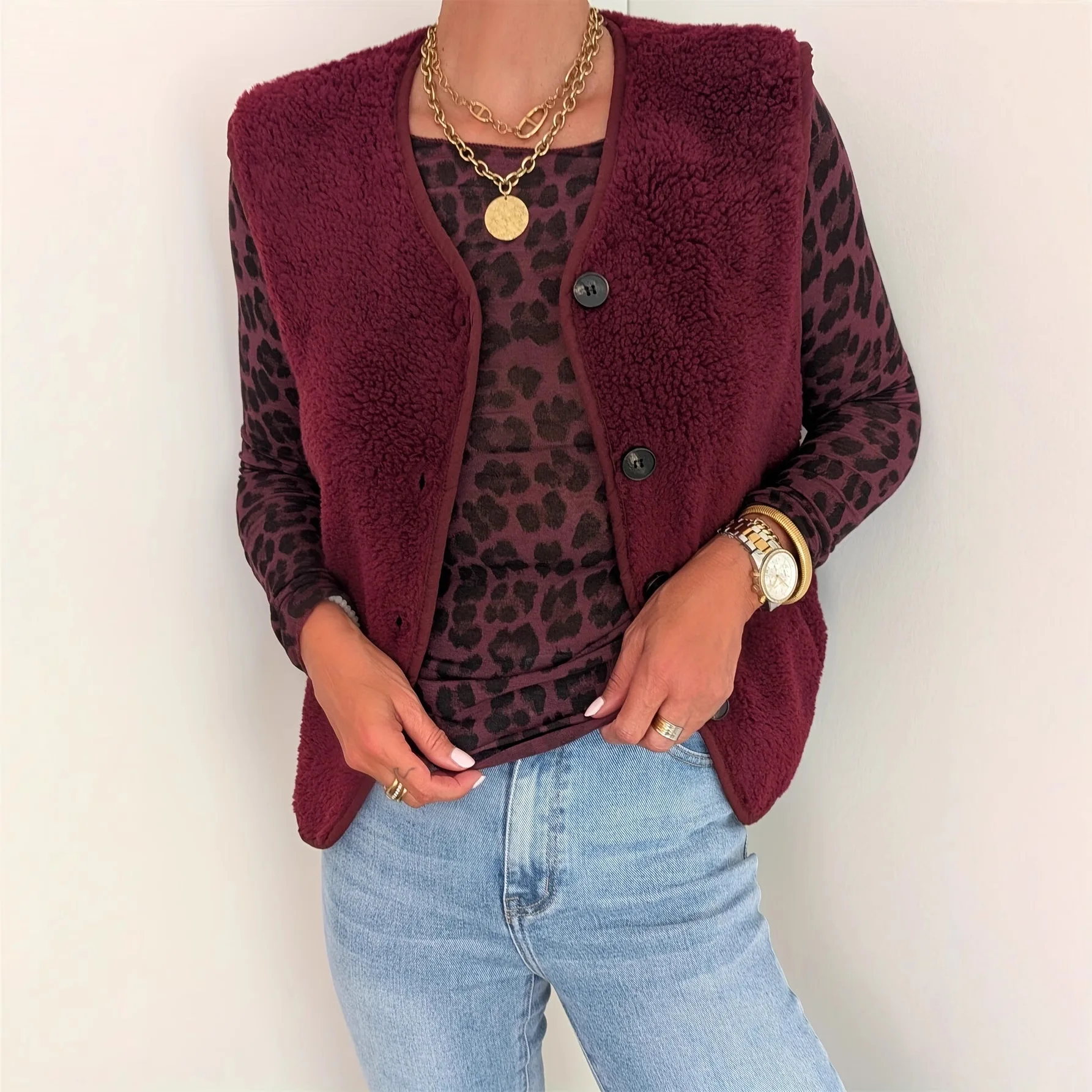 Women's Red Short Faux Lamb Fur Vest Leisure Losse Furry Jackets Single-breasted V Neck Plush Cardigans Winter Warm Fluffy Vests