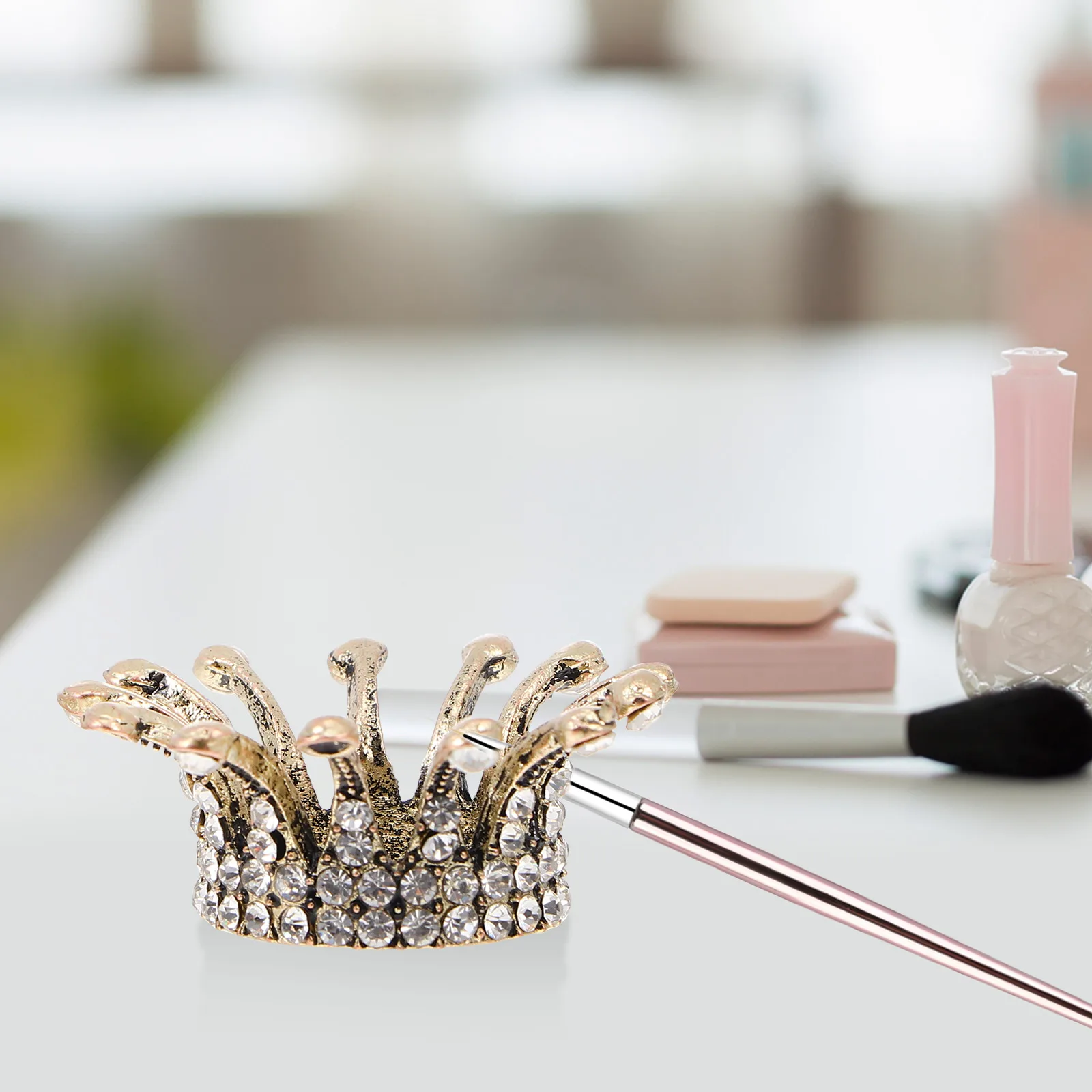 

2 Pcs Retro Crown Pen Holder Holders Nail Art Bowl Manicure Plate Pallets Accessories Tools