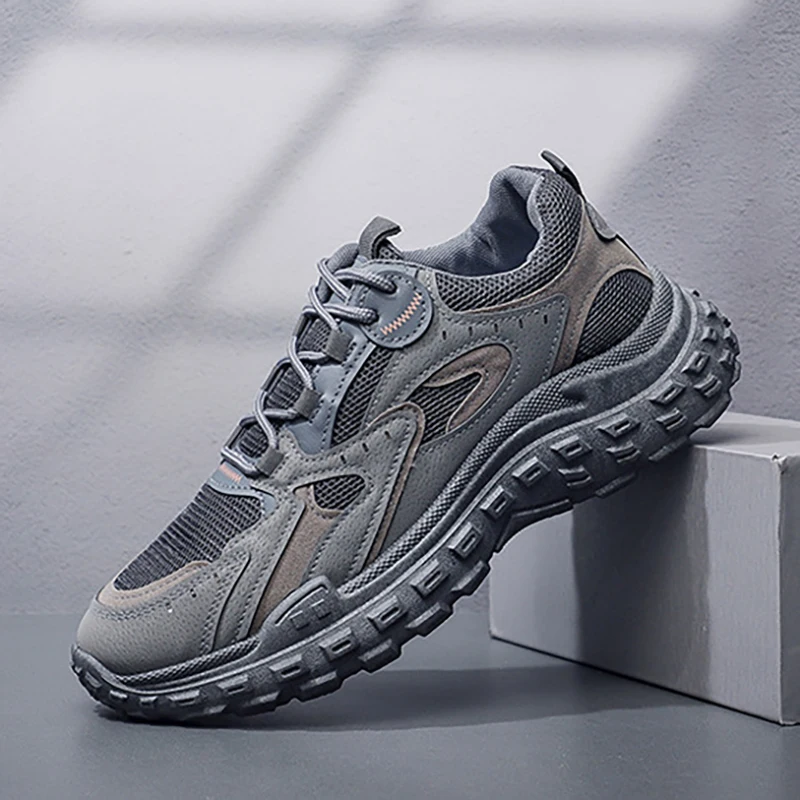 

2025 New Lightweight Sneaker Men Comfortable Breathable Anti Slip Abrasion Resistant Soft Thick Sole Outdoor Casual Sport Shoes