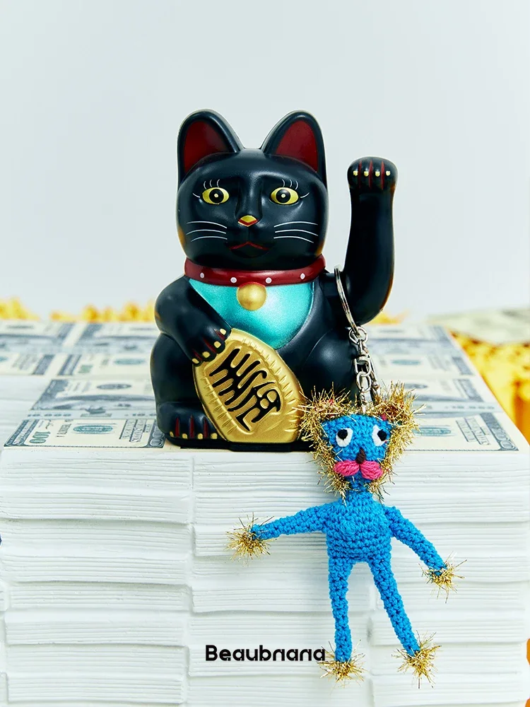 

Small yellow banana hand hook lucky cat keychain creative bag pendant merchandise small doll conspicuous bag accessories