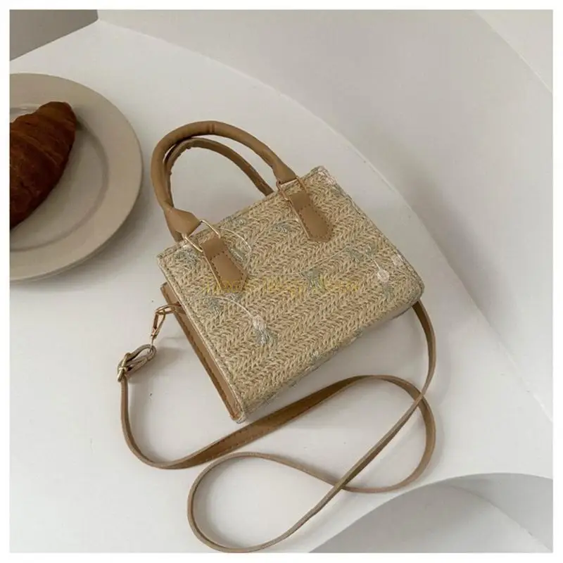 

X90d повседневное тканое соломенное плечо Сумка поперечного тела Элегантная цветочная вышитая пляжная кошелька для маленькой с