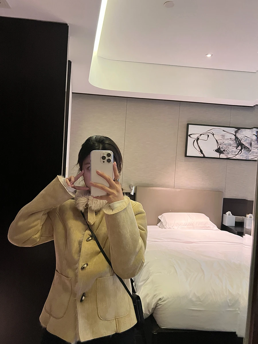 

MRLIUS Sli Warmth 2026 Зимняя новая женская куртка из овчины с меховым воротником-косухой, цельное меховое пальто, короткая верхняя одежда