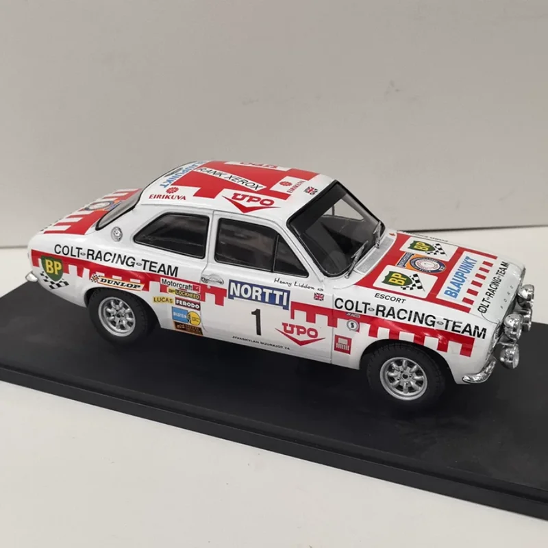 Difetto di vernice IXO 1/18 ESCORT MK I RS 1600 # 1 1974 Modello di auto di simulazione in lega Collezione statica Decorato Regali di festa Giocattoli