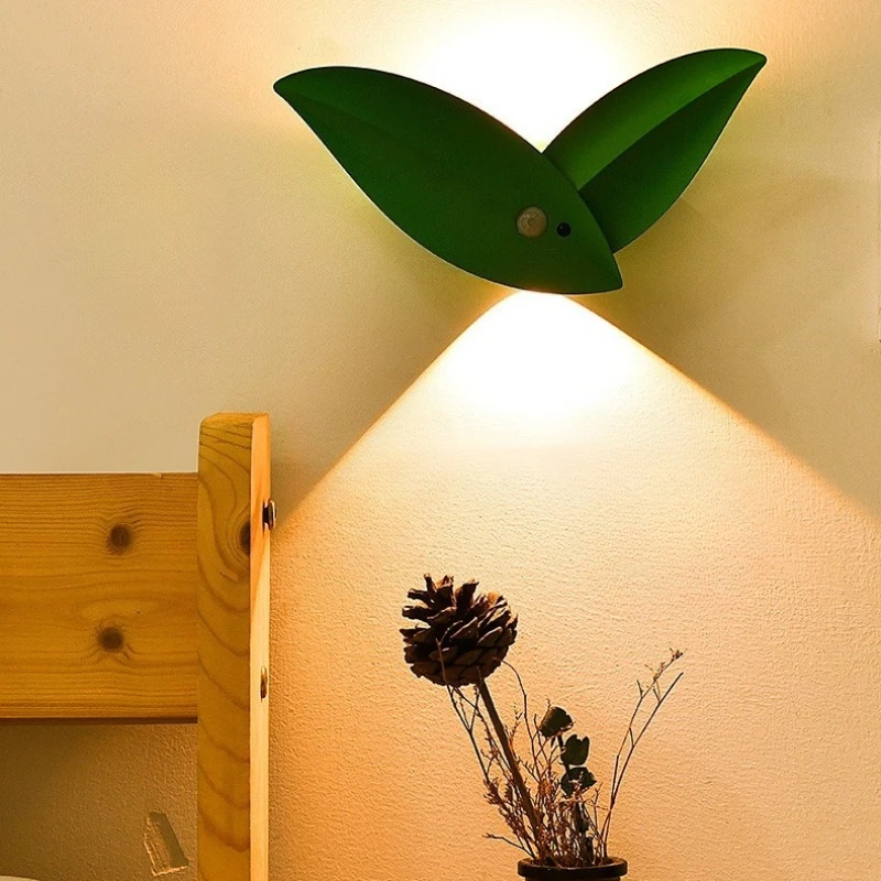 

Simulated Willow Leaf Human Body Induction Lamp Magnetic Suction Self-adhesive Remote Control LED Bedroom Object Spotlight