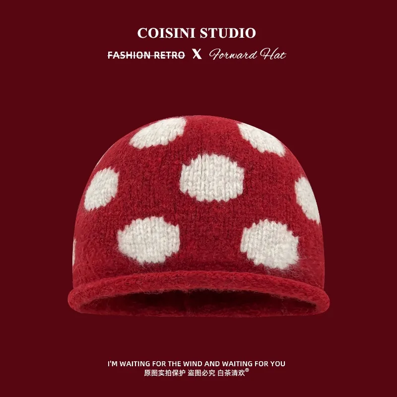 Polka Dot Fuzzy Beanies for Women Winter Warm Plush Pullover Hat Label Decor Soft Fleece Thick Casual Outdoor Ladies Skull Cap