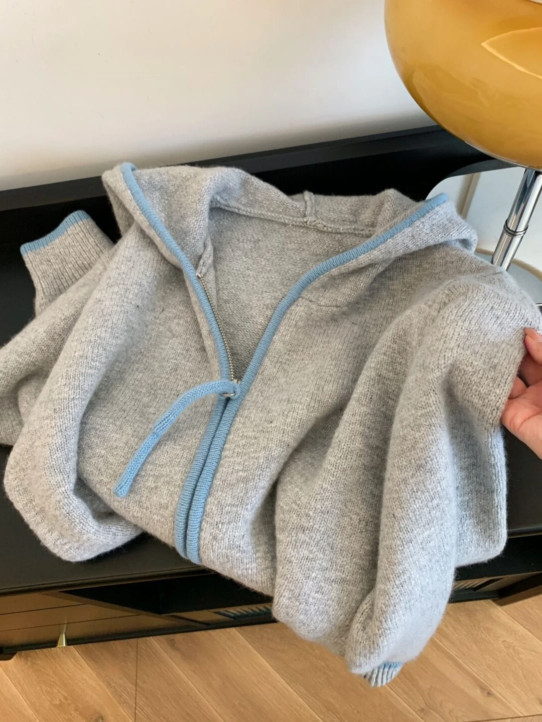 루즈핏 후드티 여성 니트 스웨터 코트 컬러 블록 블루 레이지 슬레 캐주얼 아우터웨어 가을 겨울 패션 감각