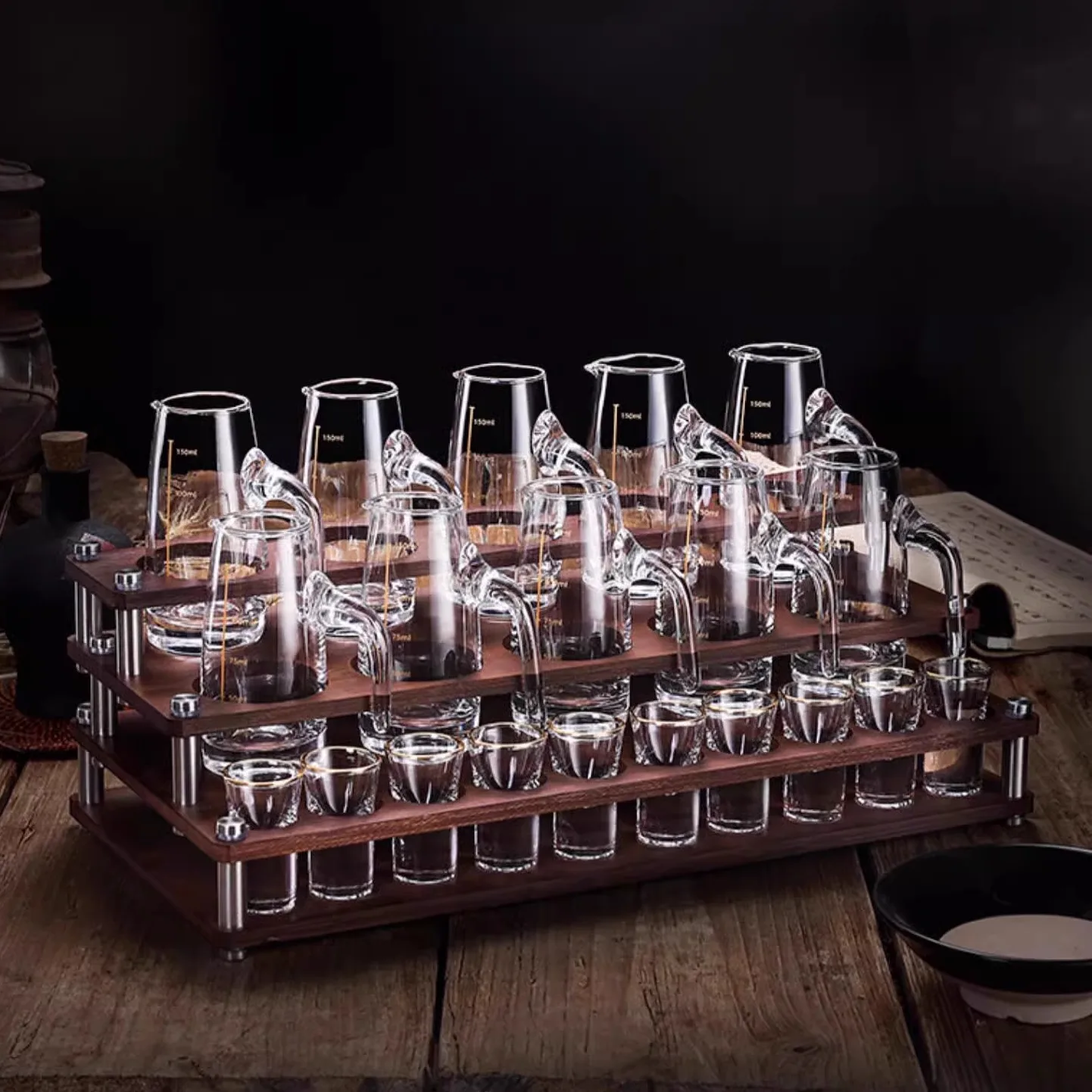 

Phnom Penh Baijiu cup wine dispenser set, household light luxury high-end wine set, hotel small bullet cup