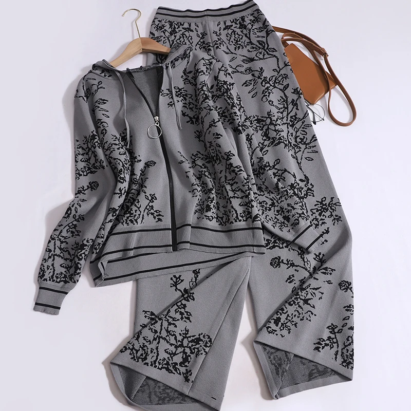 HELIAR Women Floral Printed Street 2 Piece Sets Long Sleeve Zipper Hooded Top and High Waist Pants Set Casual Outfit Fall Winter