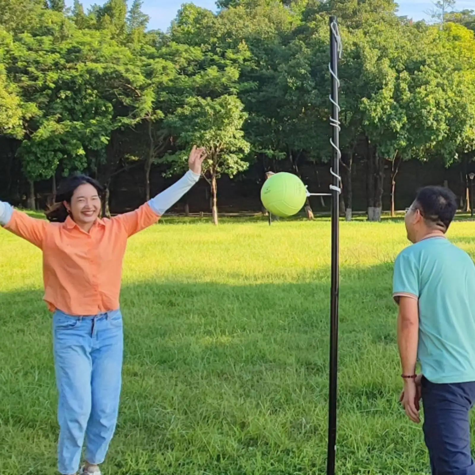 Outdoor Family Tetherball Set Durable Metal Pole Green Ball and Secure Anchor for Backyard Fun https://ae-pic-a1.aliexpress-media.com/kf/S532139f8218243c9a50673379c007ef2M.jpg