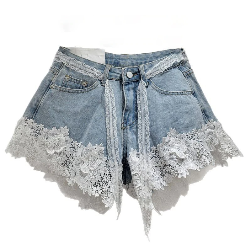 

WTHT New Fashion Women's Spliced Embroidery Lace Flower Design Denim Shorts 2025 Summer High Waist Short Pants Female 1LS1299