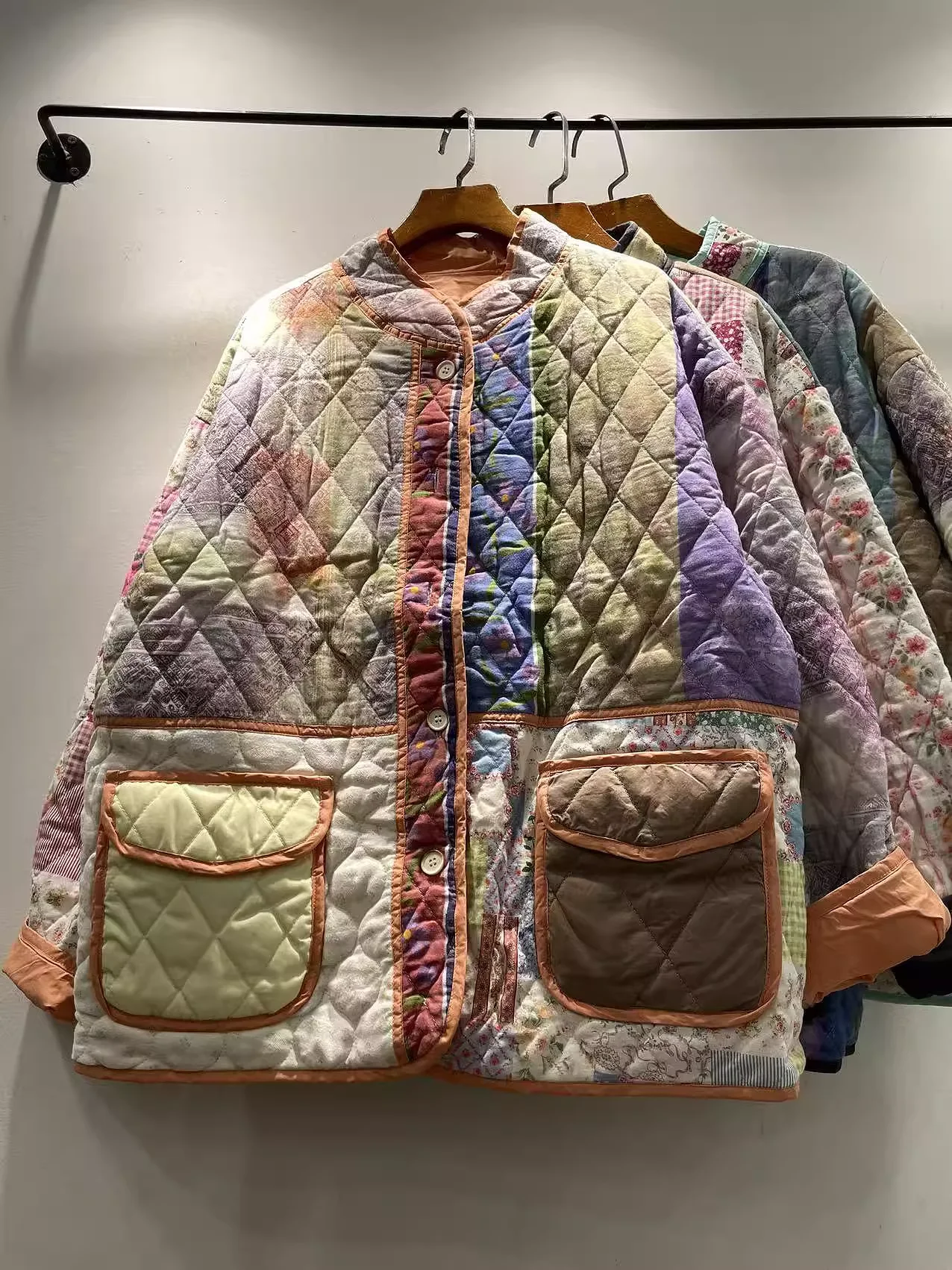 バスト124cm 和風女性綿入りジャケット オリジナルスタンドカラー チェック柄プリント パッチワーク 厚手暖かいコート アウター