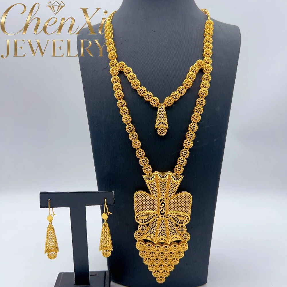 Alluvial Gold Tassel Hollow-Out Flower Luck Necklace Elegant Charms Standout Piece High-End Keepsake Exquisite Luxury Young Gift