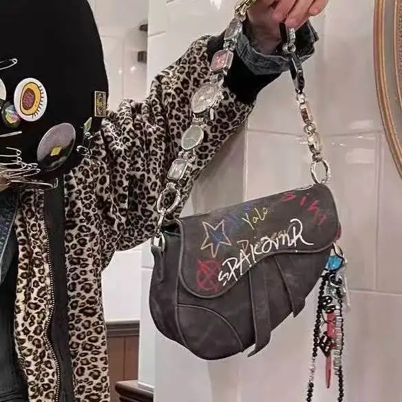 Bolso bandolera de diseño pesado con itis dibujados a mano, estilo fresco y dulce, bolso de hombro único, informal, moder...