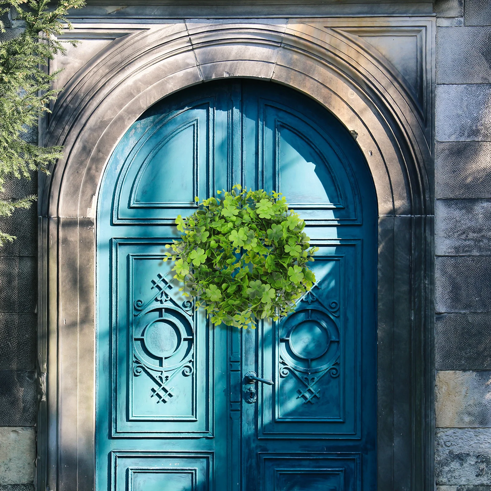 

Four Leaf Clover Wreath Artificial Garland for Door Hanging Decor Festival St Patricks Day Pendant Lightweight Practical Plastic
