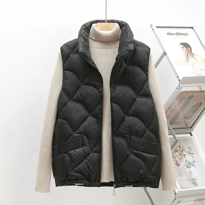 Women Autumn Winter vest Jacket Fashion 2024 Short Ultra Packable Puffer Coats Middle aged and elderly Female Down Warm B570