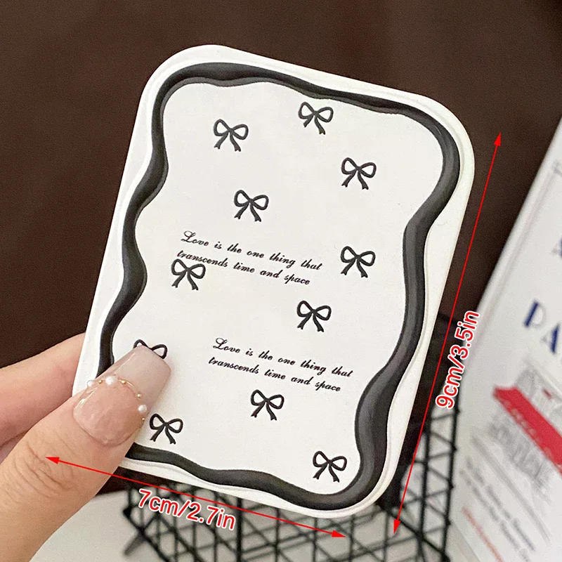 مرآة مكياج على شكل فيونكة لطيفة قابلة للطي على شكل فيونكة مع مشط محمول ومبتكر للنساء والفتيات #6