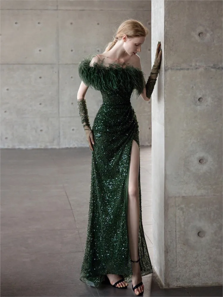 

New fishtail slit toasting dress in dark green for banquets