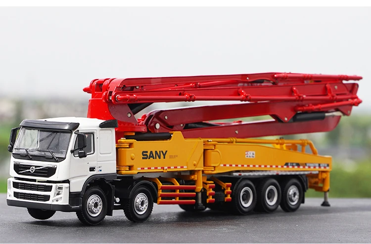 1: 50 SANY 62m concrete pump truck cement mixer alloy engineering machinery model