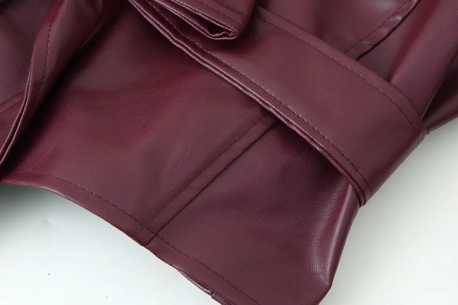 Giacca con cintura in ecopelle retrò Cappotto corto da donna slim fit a maniche lunghe con colletto alla coreana 2025 Nuovi arrivi autunno/inverno