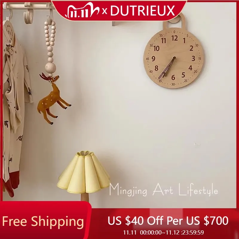 

Interior Cute Clock Wall Living Room Modern Fashion Nordic Cartoon Simple Design Wall Clocks Creative Saat Ornaments Home Decor
