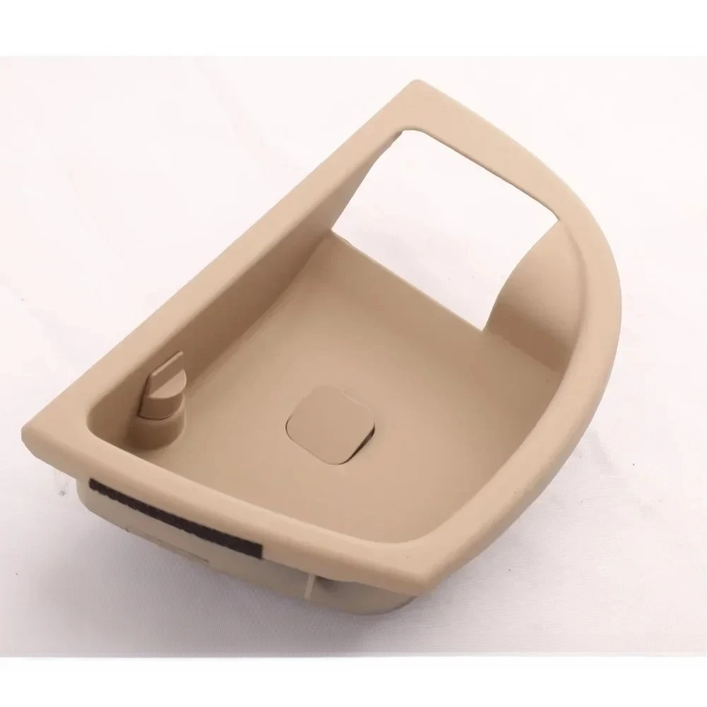 

826112B000 826212B000 836112B000 836212B000 Auto Interior Door Handle Frame For Hyundai Santa Fe Black Color