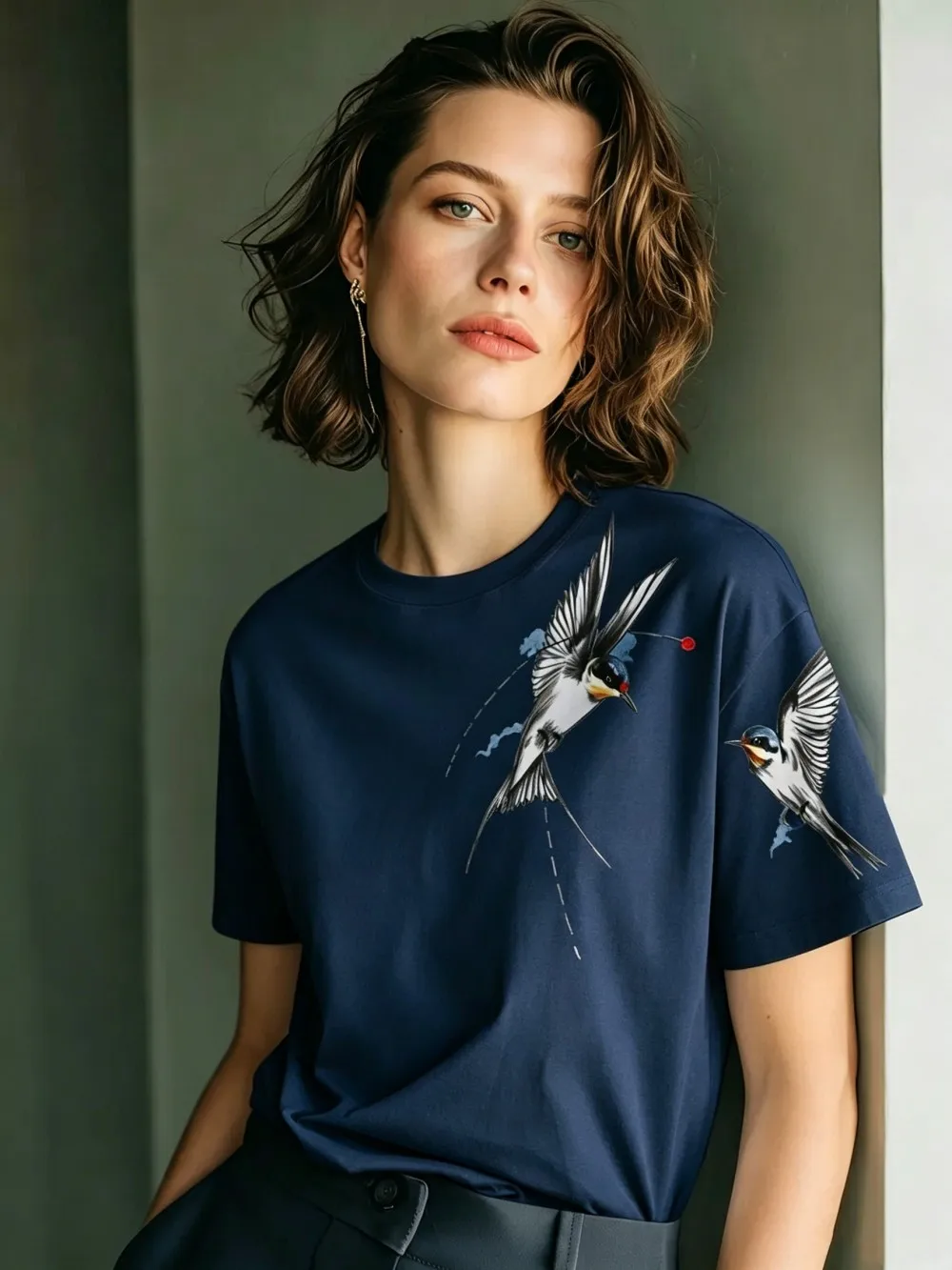 Flying Swallows Prints Baumwoll-T-Shirts für Damen, Sommer-Kurzarm-T-Shirts, O-Ausschnitt, weiche, übergroße Oberteile, einfache, bequeme Kleidung – Detail 25
