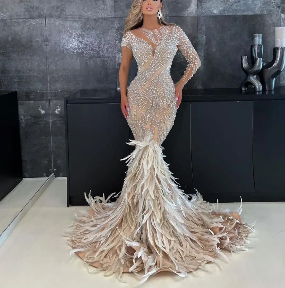 

Luxury Mermaid Evening Dresses One Long Sleeve V Neck Sequins Beaded 3D Lace Diamonds Feather Train Prom Dresses Custom Made