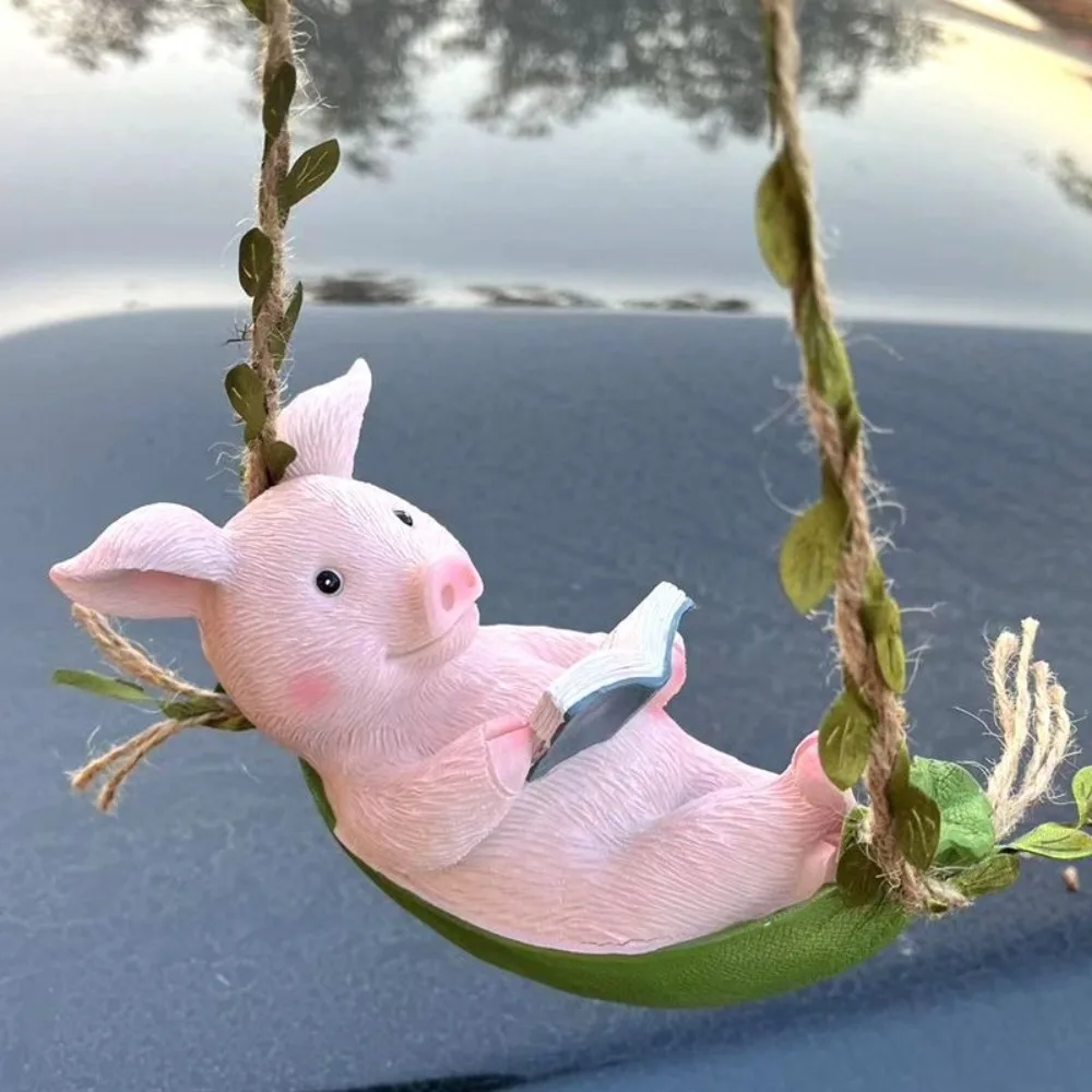 New Garden Decor Adorable Pig Pendant Creative Cute Pig Swing Sculpture Ornament Outdoor Balcony Resin Piggy Shape Statue