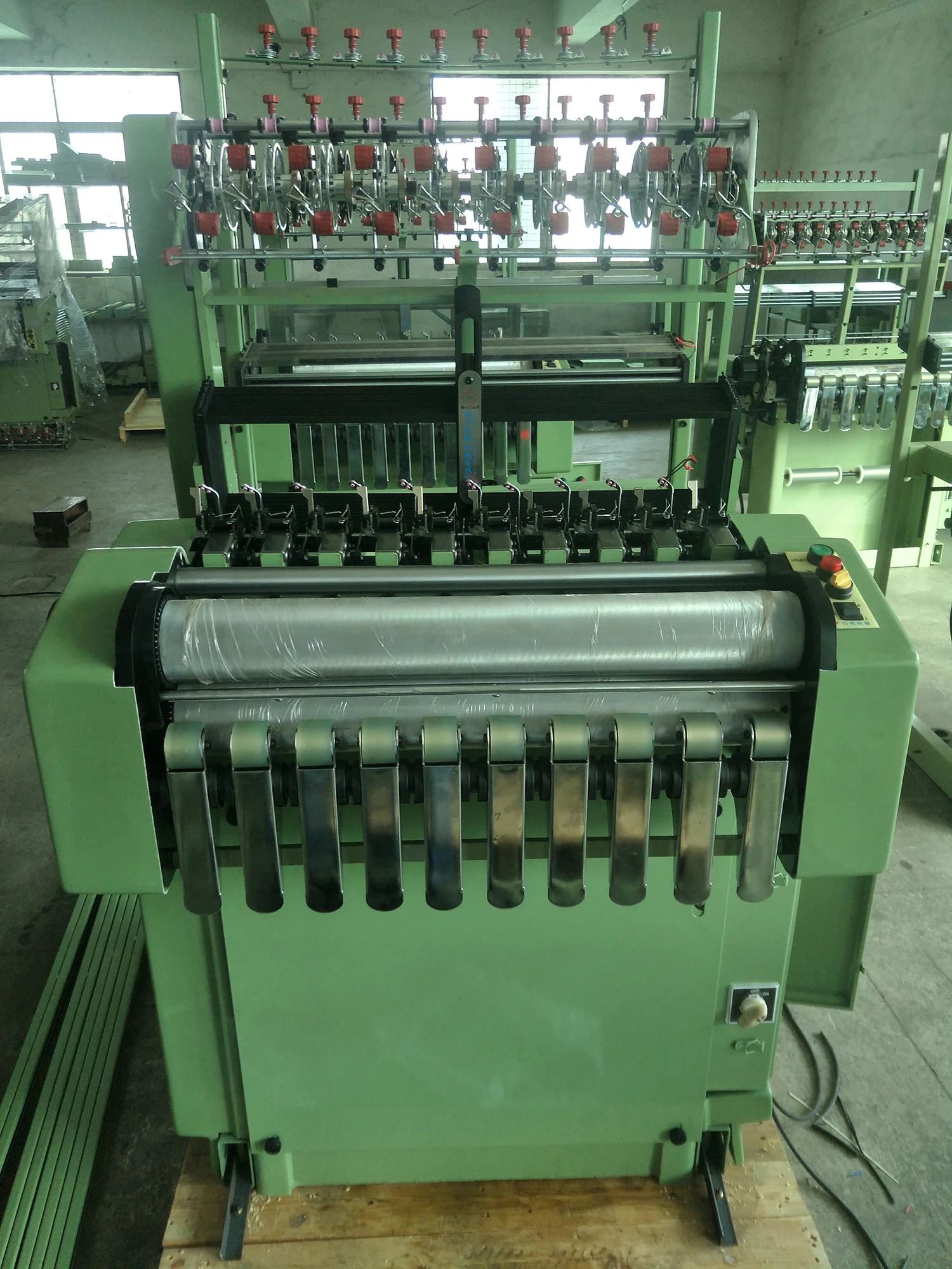 Woven Clothing Labels Making Machine