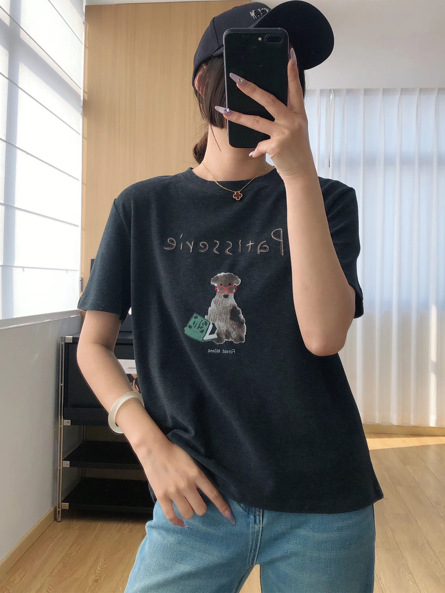 

Мягкая, приятная к телу женская футболка с коротким рукавом и мультяшным принтом собаки, свободная повседневная универсальная модель, утягивающая фигуру, из смесового хлопка и полиэстера