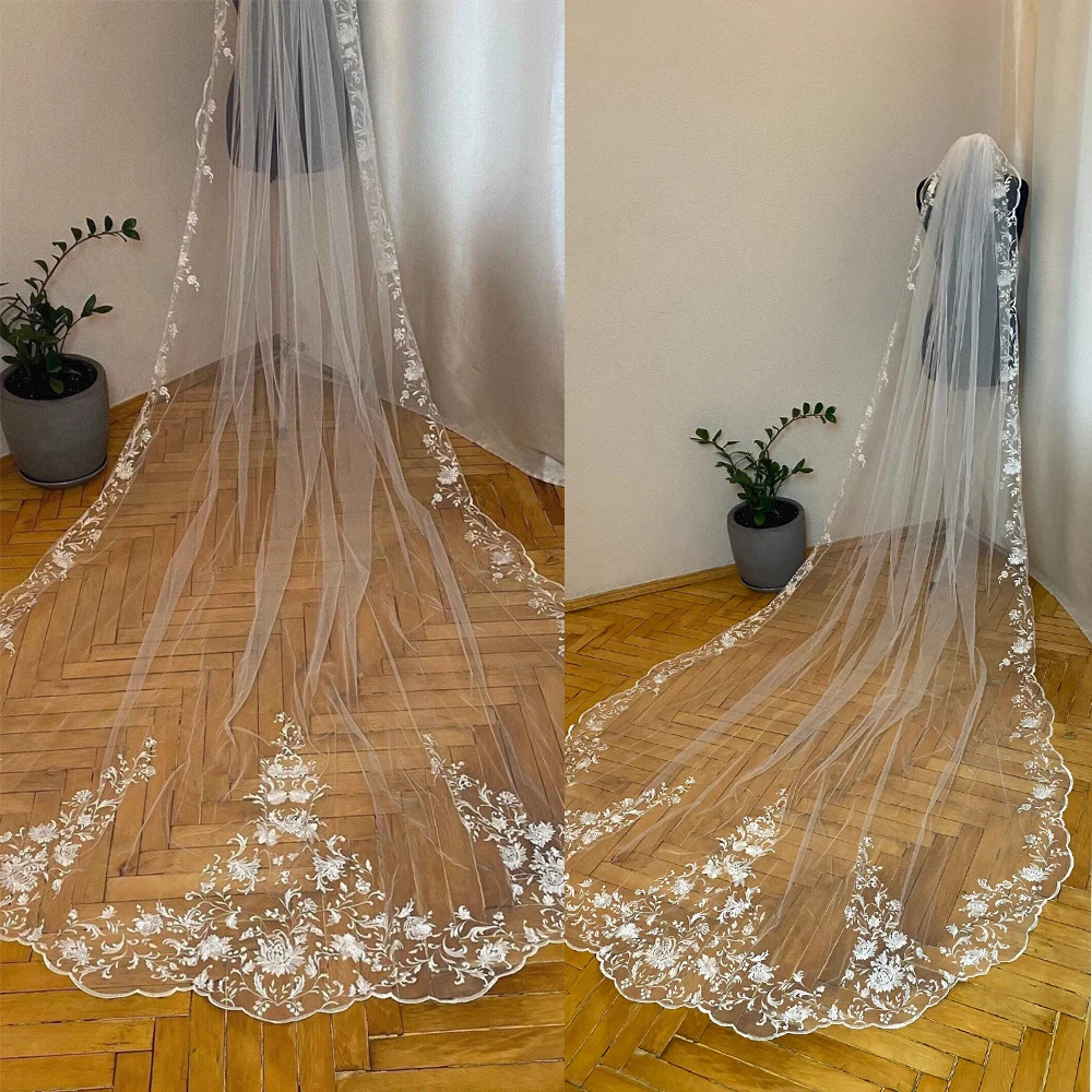 

Stylish Wedding Veil Appliques Flowers Royal Bridal Veil with Comb 3M Long Special Cut Veil White Ivory Wedding Accessories
