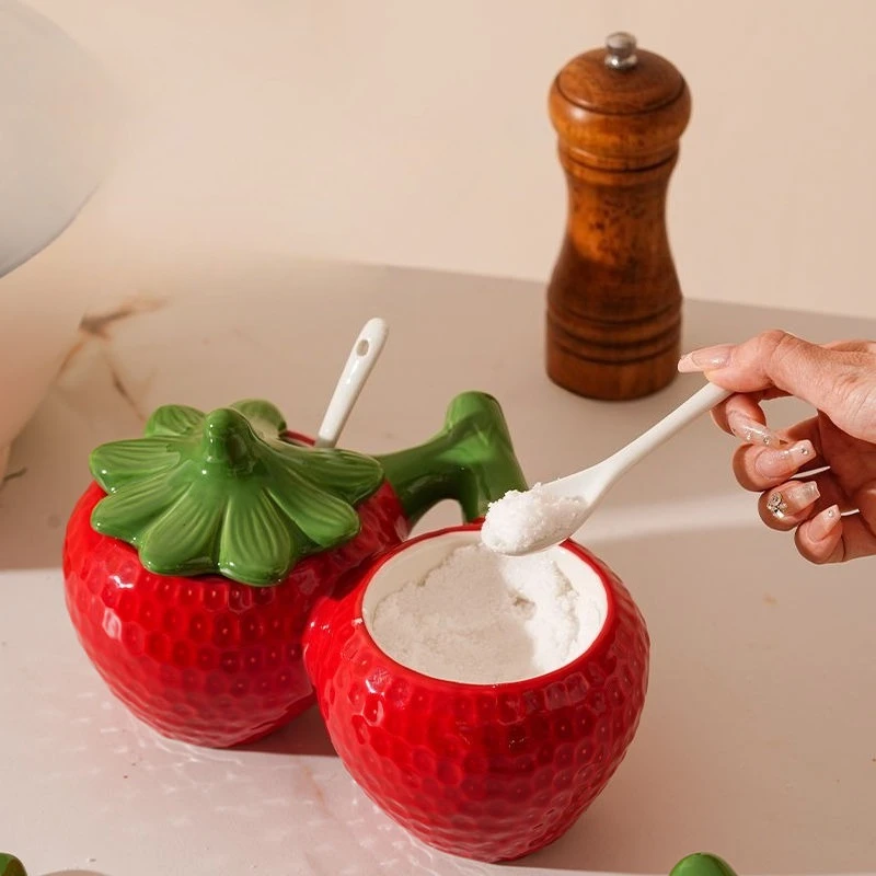 

Underglaze Creative Strawberry Seasoning Jar,Moisture-proof Salt,Bottle Set,Combination Ceramic Seasoning Jar Lid Spoon Gift Box
