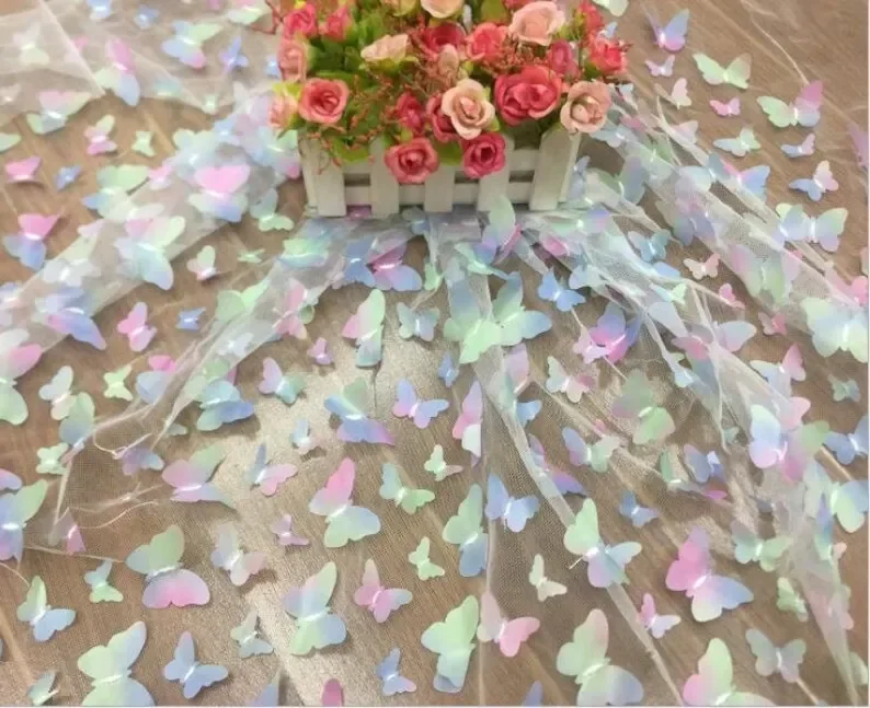 

Красочная 3D-ткань с градиентным эффектом и вышивкой бабочек, кружевная сетчатая ткань с бабочками для свадебных платьев, платьев на день рождения, свадебных нарядов.