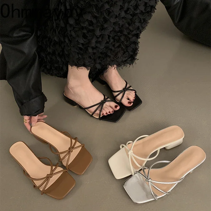 Designer Open Toe Women Slippers Fashion Narrow Band Slides Ladies Outdoor Low Heel Sandal Summer Women\'s Shoes