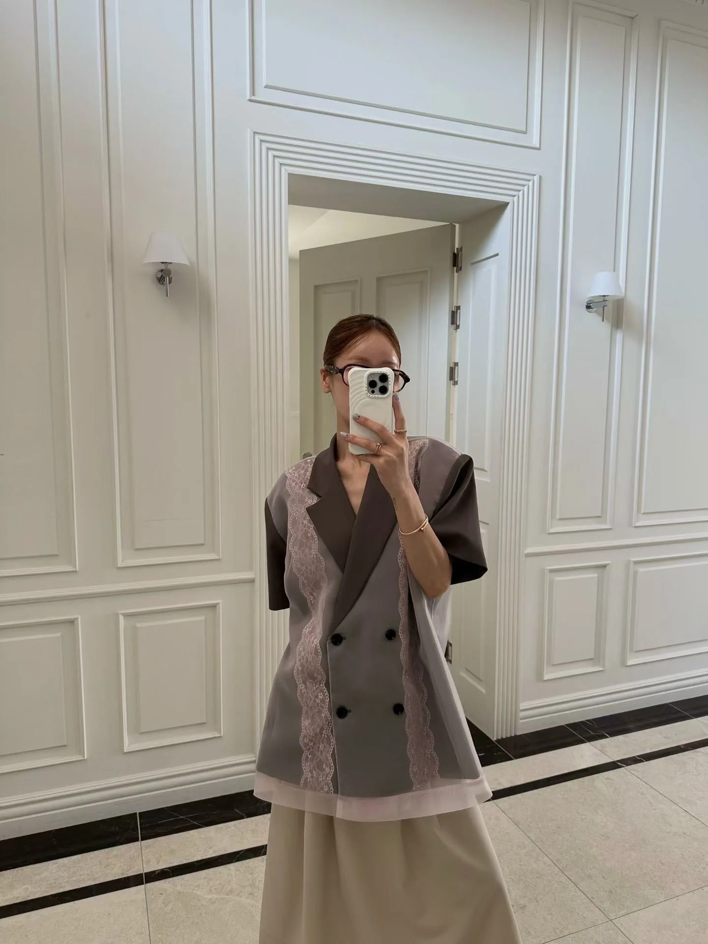 

Dongda Gate Women's Short Sleeve Suit Jacket Heavy Embroidery Lace Splicing Casual Loose Fit No Brand Summer 2026