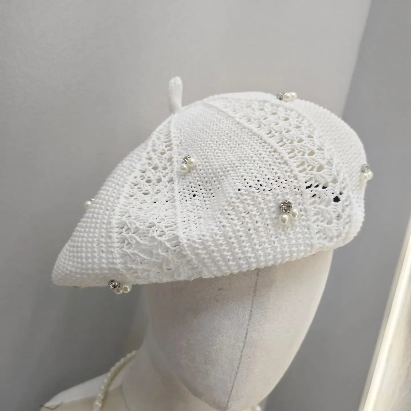 New Summer Stone Beret Cap Women Outdoor Hollow Breathable Best Matched Painter Hat Designer Female Bonnet Bonia Cap Party Gift