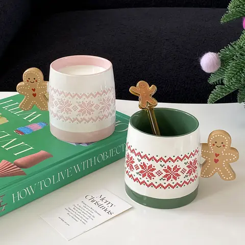 1Pc Gingerbread Man Handle Ceramic Mug, Christmas Gingerbread Man Handle Snowflake Texture Mug Coffee Cup, Suitable for Christmas Parties, Christmas Dinners, Home Drinking, Coffee Shop Latte Cup, Christmas Gift