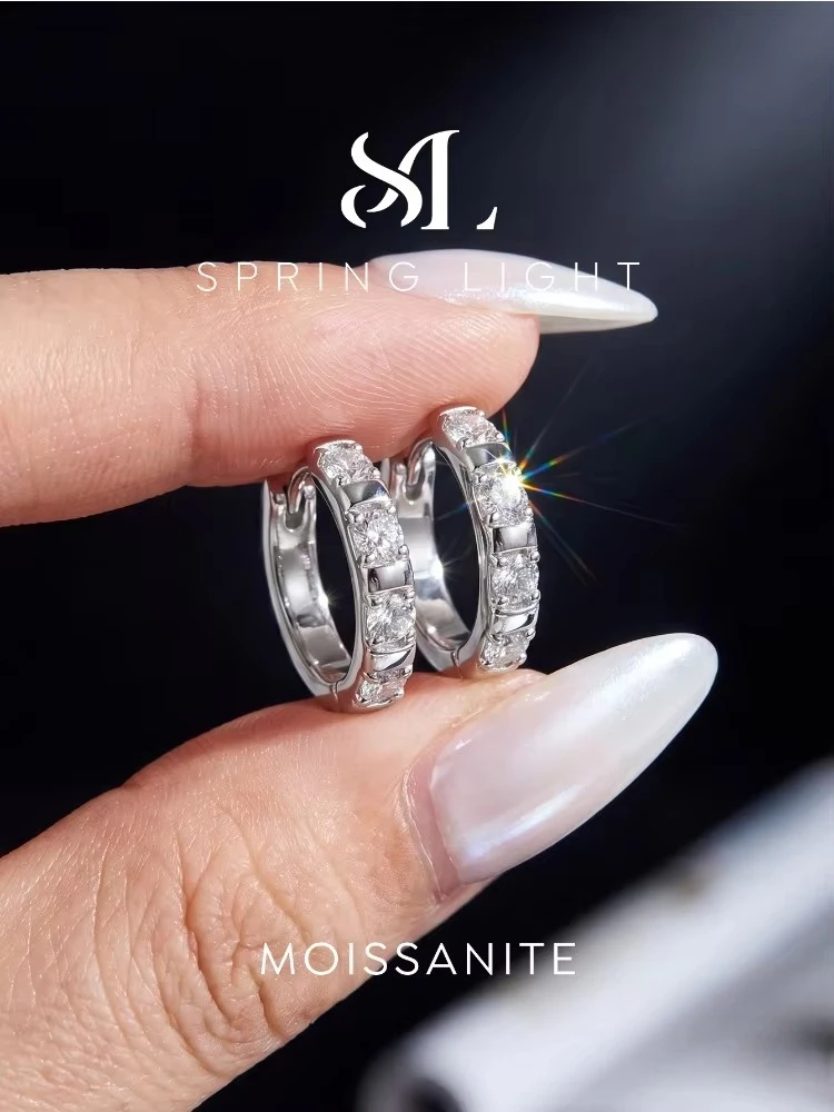 Echte Moissanit-Diamant-Rundohrringe mit funkelndem Sternenmuster, geeignet für den täglichen Gebrauch und für Partys, hochwertiger Modeschmuck für Damen. – Detail 4