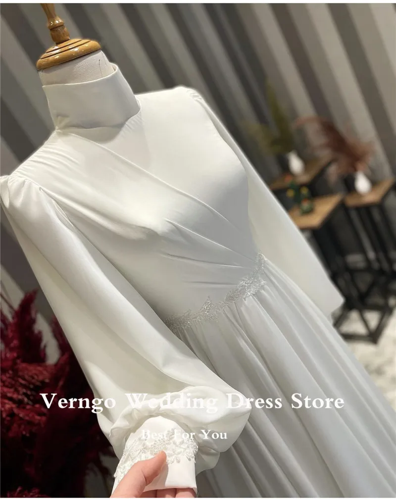 Verngo Modest Saudi Arabic Wedding Dresses Long Sleeves High Neck Bride Gowns White Simple Bridal Dress Robe mariage Customized