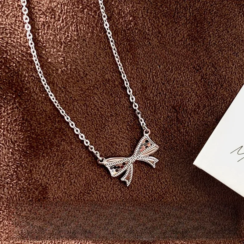 Bow Pendant Necklace for Women, Elegant Bowknot Choker, Minimalist High Sense Clavicle Chain Jewelry Gift