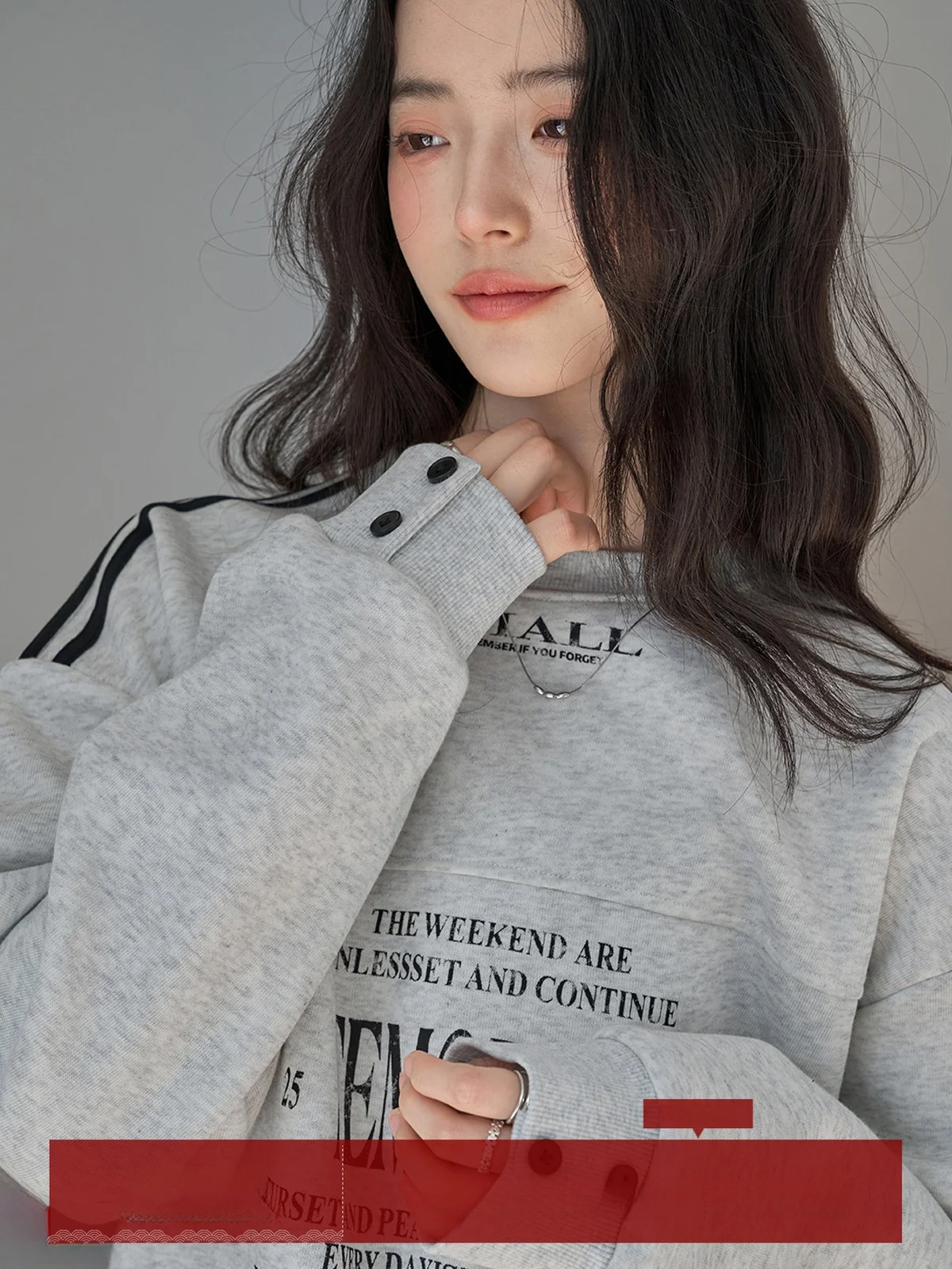 

MoZao Light ey Letter Print Hooded Fce Women's Sweatirt Loose Slimming Long Sve Inner Wear Casual Street Sle