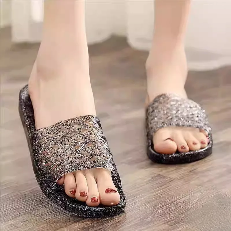 

Прозрачные тапочки Crystal Slippers для женщин, лето 2026, новый стиль, винтажные пластиковые, для дома, ванной, душа, нескользящие, прохладные
