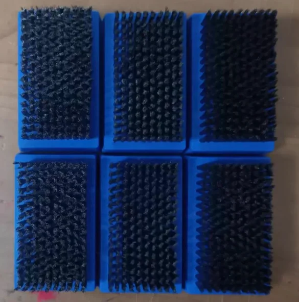 ​​Plastic Handle Fine Wire Brush, 0.076mm Copper/Stainless Steel Hybrid Bristles for Precision Cleaning & Surface Finishing