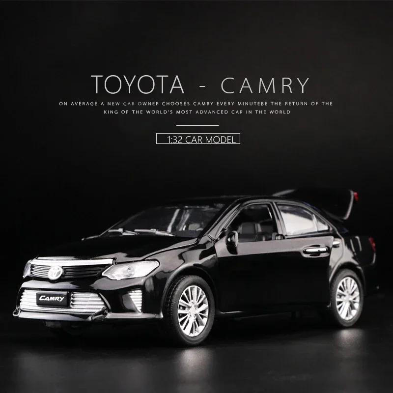Nuevo modelo de coche fundido a presión de aleación de Metal TOYOTA CAMRY a escala 1:32, modelo en miniatura con luz de sonido extraíble, juguetes para niños CarF
