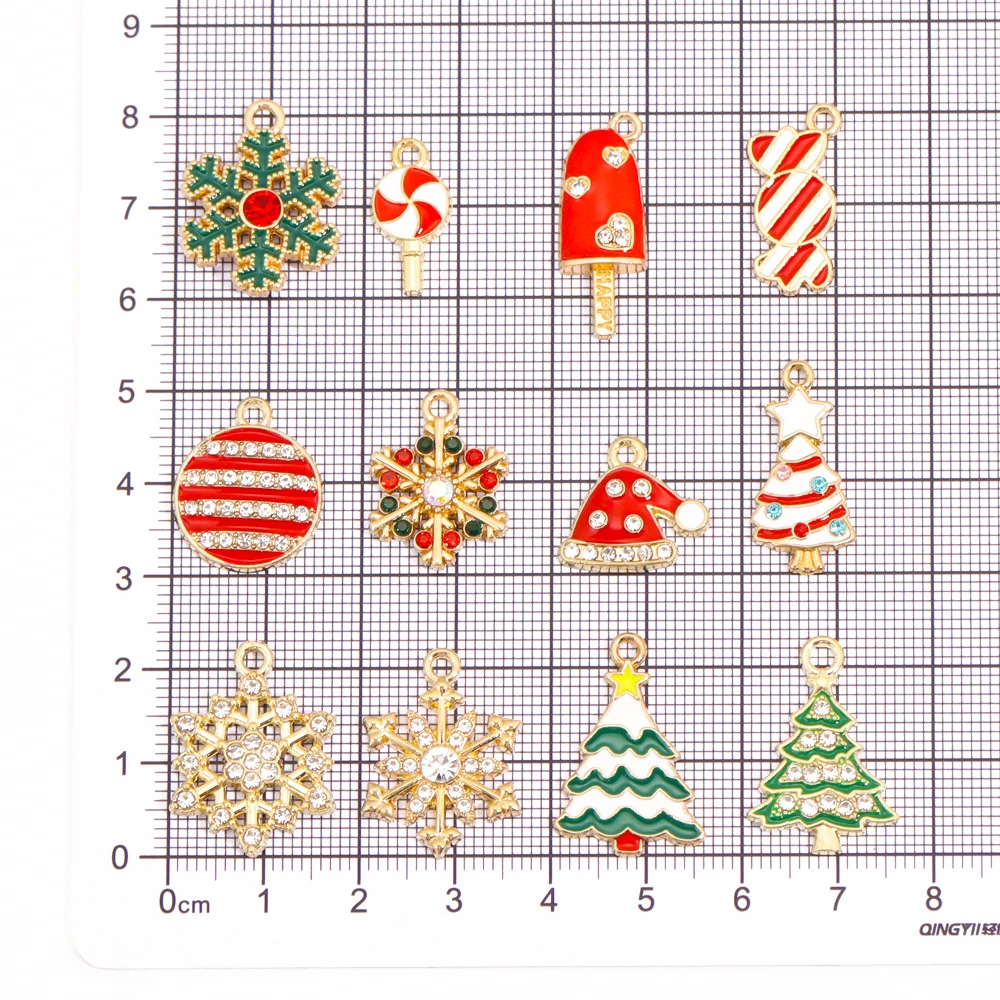 12 Stile Emaille Weihnachten Schneeflocke Weihnachtsbaum Legierung Anhänger Charm für Schmuck handgemachte DIY Zubehör Halskette – Detail 3