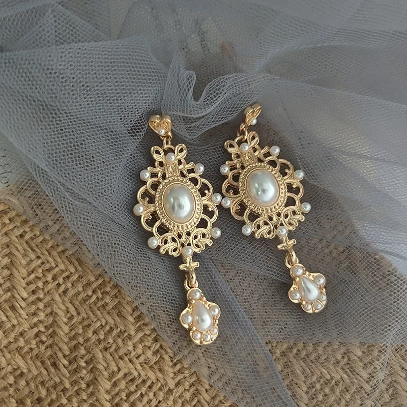 Vintage Palace Golden Pearl Hanging Earrings For Women Wedding Baroque Bohemia Fine Drop Earrings Female Elegant Jewelry Gift