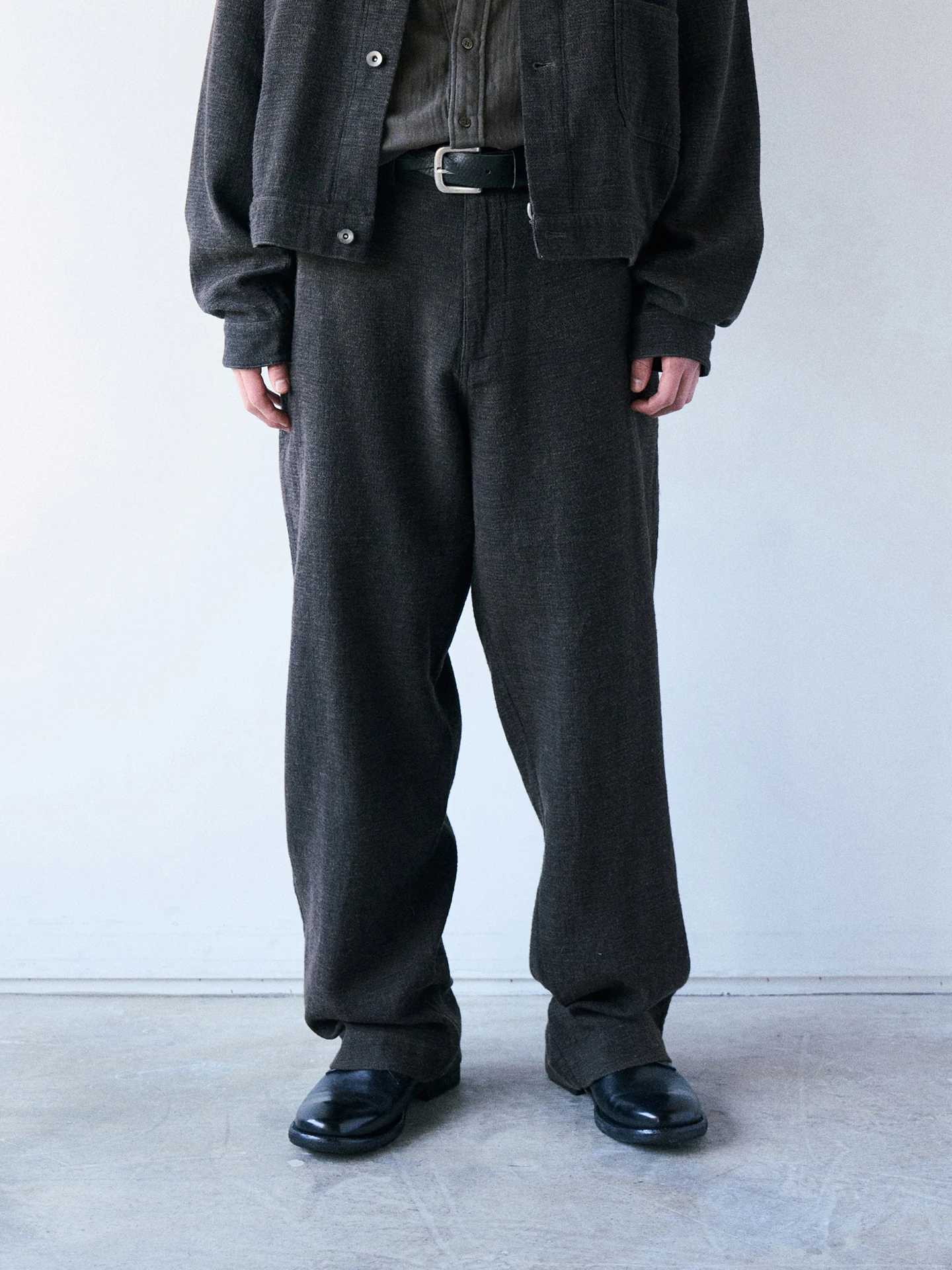 

Свободные повседневные брюки прямого кроя с завязками на талии, в стиле ретро, из окрашенной пряжи, модные городские мужские брюки для весны и осени, хлопок...