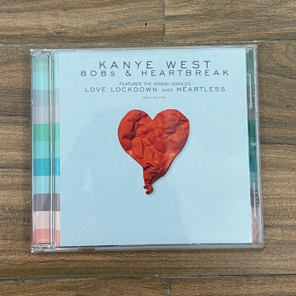 Kanye West 808s & Heartbreak CD 2008 Hip Hop Synth-Pop Album Elettronico Nuovo Sigillato Disponibile Pronto per la Spedizione
